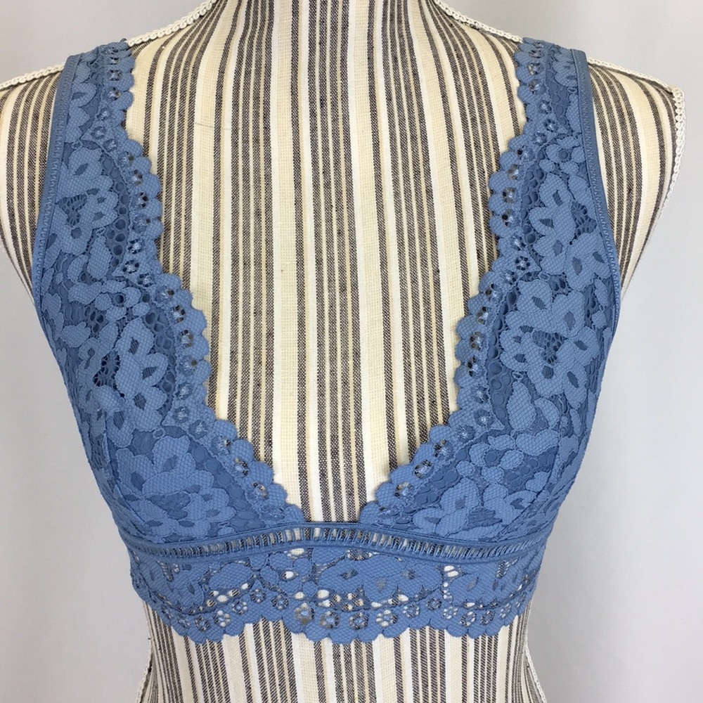 VICTORIAS SECRET BRALETTE